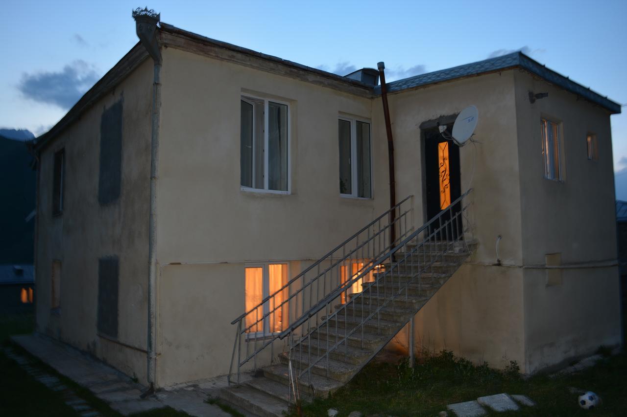 Lia Khaikashvili Guest House 卡兹贝吉 外观 照片